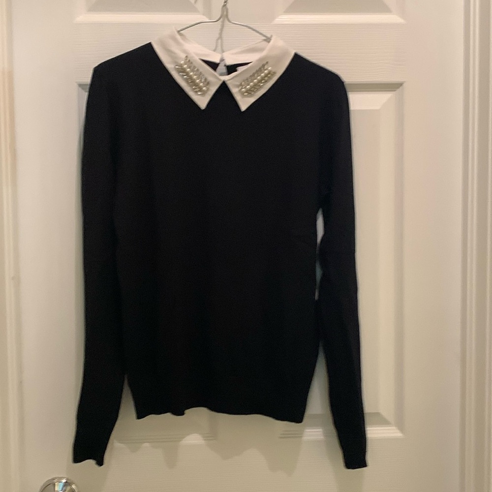 Top/dressy sweater, rhinestone and pearl decor on collar